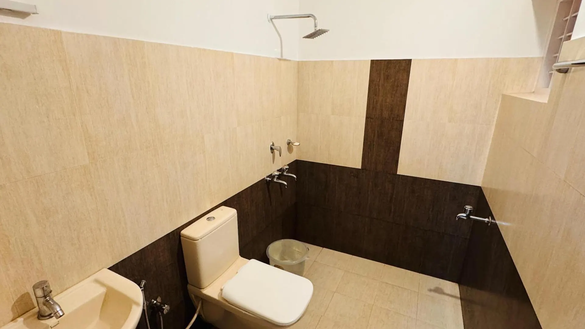 Harmony Nest, Akkulam Villa Thiruvananthapuram India